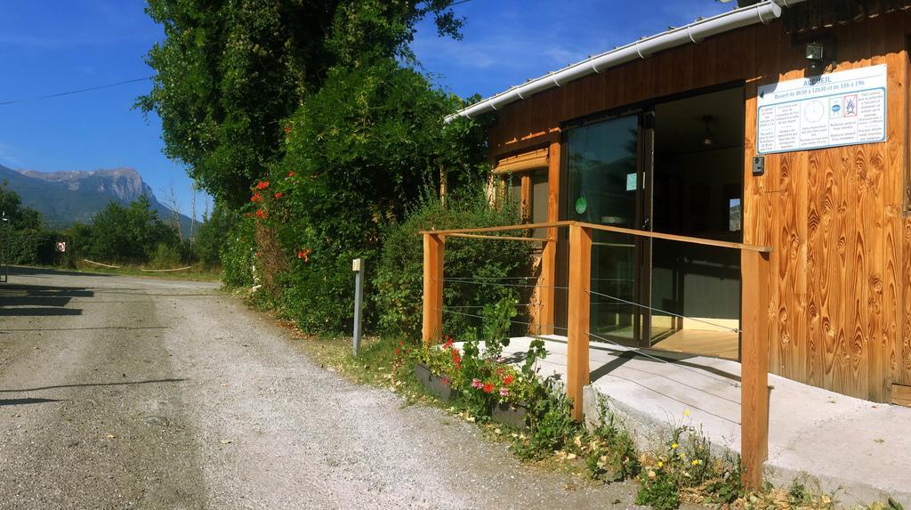 Camping Les Grillons Hotel Embrun Luaran gambar